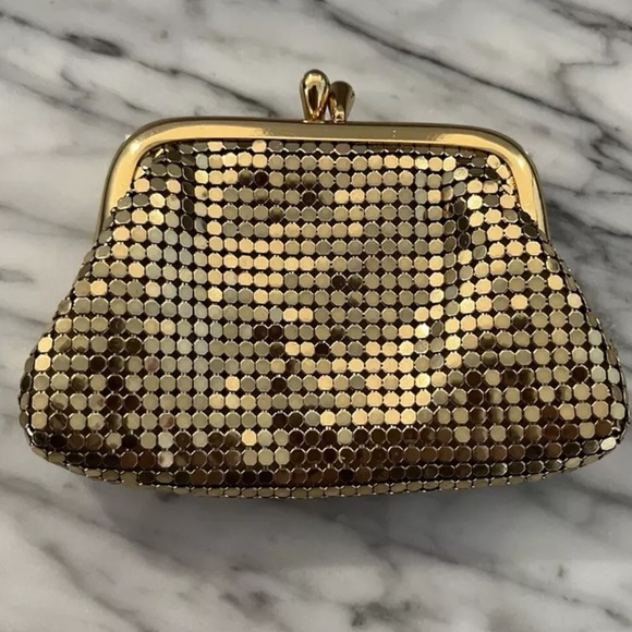 Gold Mesh Coin Change Purse Disco Case Kiss Lock Clasp Metal Vintage 70s 80s - Picture 1 of 8